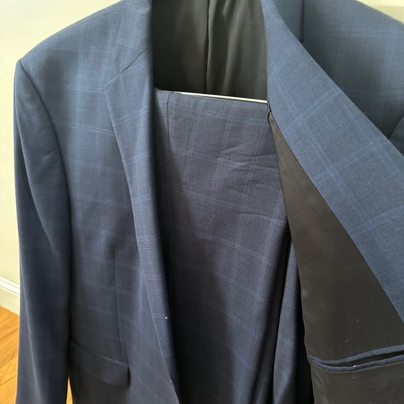 Men’s navy blue windowpane suit - Picture 1 of 3